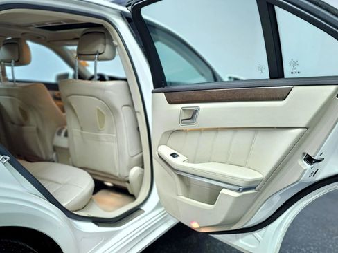 Used 2015 Mercedes-Benz E 400 Sedan image 38