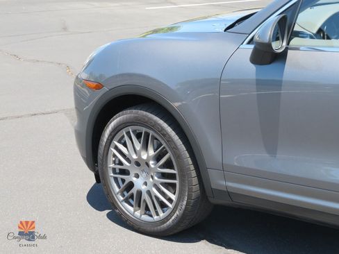Used 2013 Porsche Cayenne AWD/4WD image 13