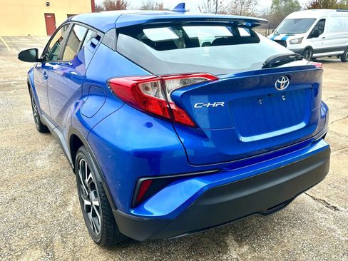 Used 2018 Toyota C-HR image 4