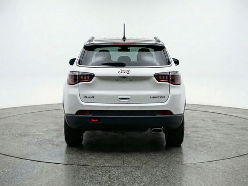 Used 2025 Jeep Compass Trailhawk AWD/4WD image 7