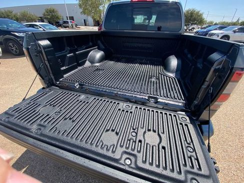 New 2025 Nissan Frontier SV image 11