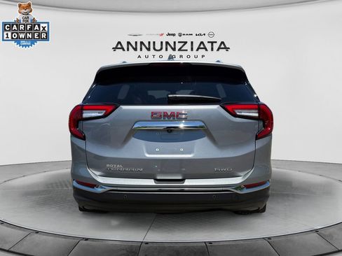 Used 2024 GMC Terrain SLT AWD/4WD image 4