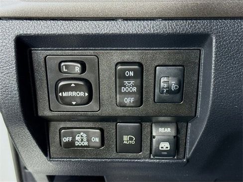 Certified 2019 Toyota Tundra SR5 w/ TRD Off Road Package image 10