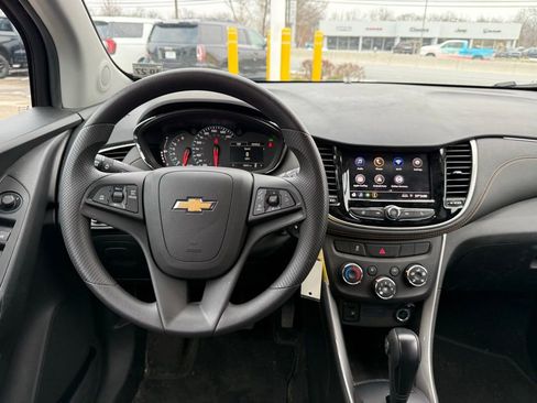 Used 2022 Chevrolet Trax LS w/ Tint and Cruise Package image 18