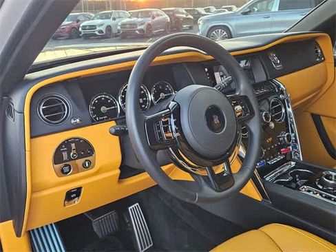 Used 2022 Rolls-Royce Cullinan image 8