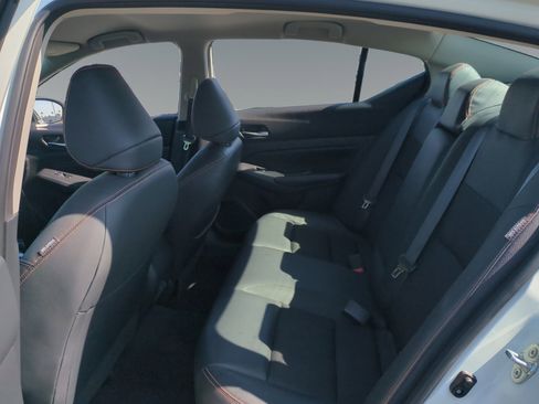 Used 2022 Nissan Altima 2.5 SR image 13