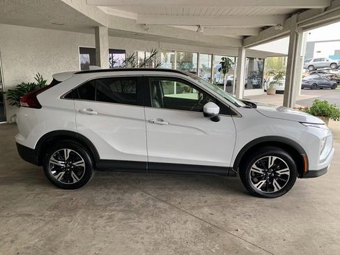Used 2024 Mitsubishi Eclipse Cross SE image 2