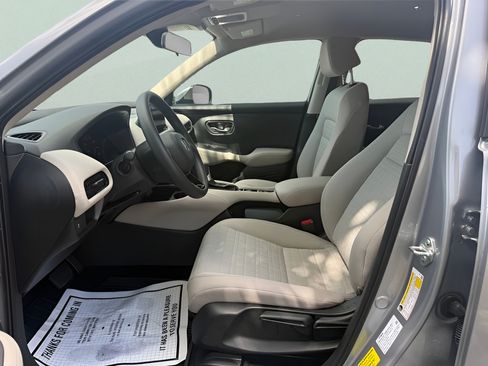 New 2027 Honda HR-V LX image 9