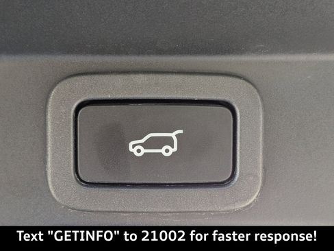 Used 2021 Land Rover Range Rover Sport SVR image 15