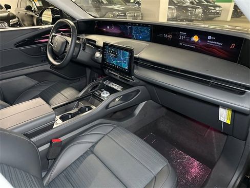 New 2026 Lincoln Nautilus Reserve image 4