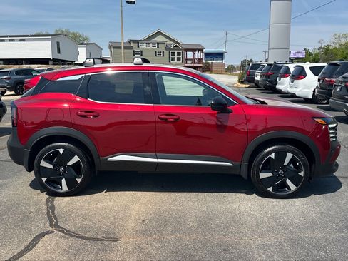 Used 2026 Nissan Kicks SR w/ Interior Electronics Package image 2