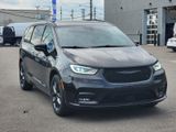 Certified 2021 Chrysler Pacifica Limited w/ Uconnect Theater Family Group image 3