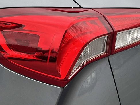 Used 2020 Buick Envision Preferred image 10