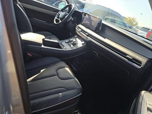 Used 2025 Hyundai Palisade SEL FWD image 11