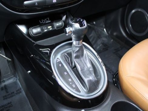 Used 2016 Kia Soul ! w/ Umber Package 1 image 12