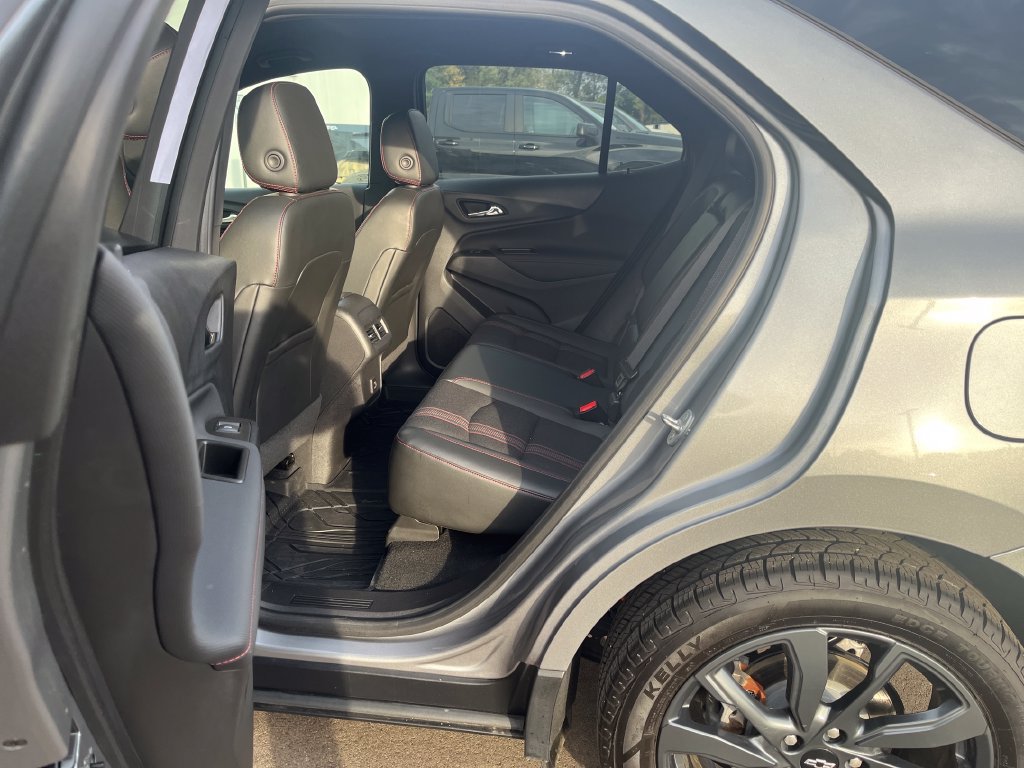 Used 2023 Chevrolet Equinox RS w/ LPO, Floor Liner Package AWD/4WD image 26