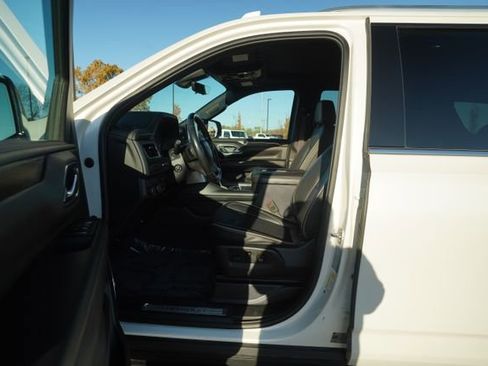 Used 2021 Chevrolet Tahoe Premier w/ Premium Package image 14