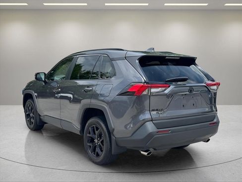 Used 2025 Toyota RAV4 XLE FWD image 3