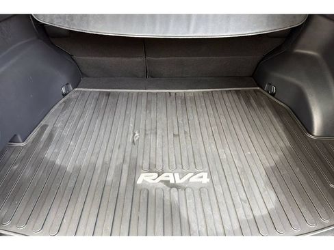 Used 2021 Toyota RAV4 Limited AWD/4WD image 15
