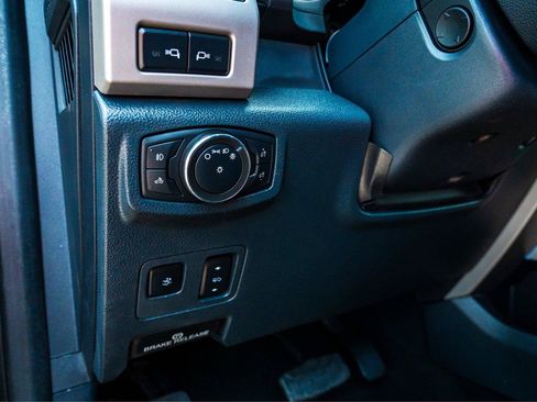 Used 2022 Ford F250 Lariat w/ Tremor Off-Road Package AWD/4WD image 13