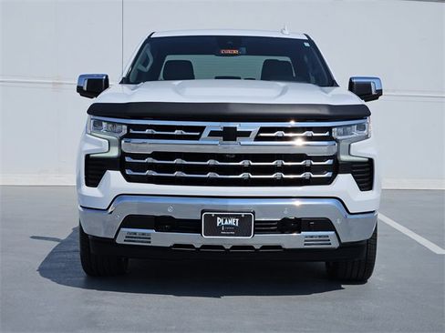 Used 2022 Chevrolet Silverado 1500 LTZ image 2