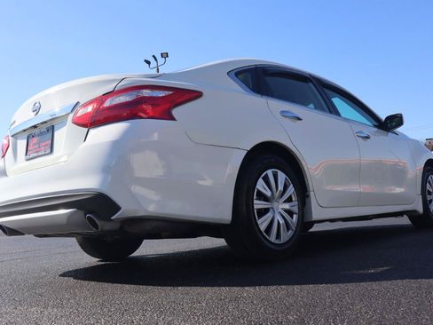 Used 2017 Nissan Altima 2.5 S w/ Power Driver Seat Package FWD image 18