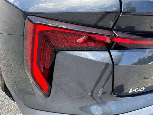 Used 2025 Kia K4 FWD image 30