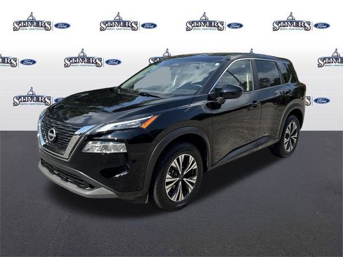 Used 2023 Nissan Rogue SV image 3