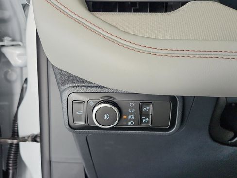 New 2026 Ford Explorer Active w/ Active Comfort Package image 10