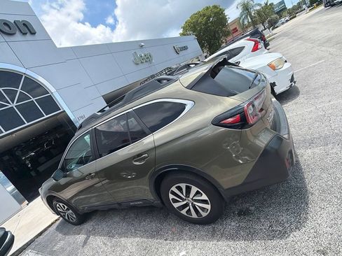 Used 2021 Subaru Outback Premium AWD/4WD image 12