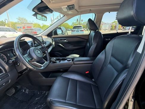 Used 2021 Nissan Rogue SV w/ Premium Package image 21