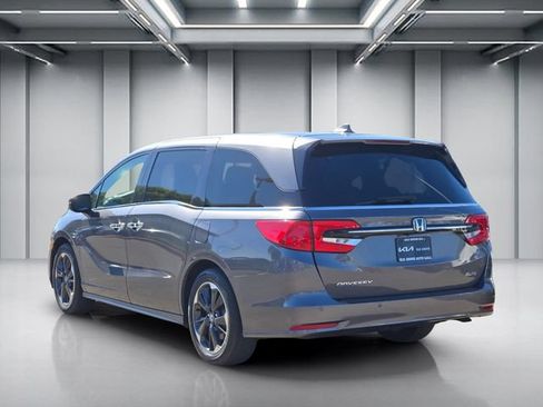 Used 2023 Honda Odyssey Elite image 6