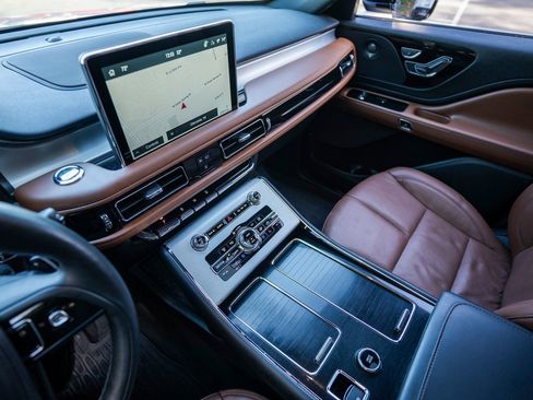 Used 2024 Lincoln Aviator Reserve w/ Elements Package Plus image 21