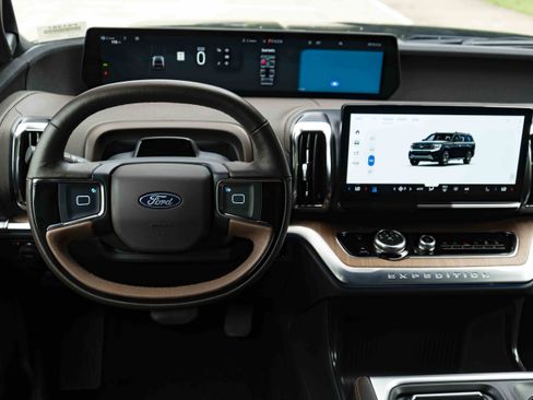 Used 2025 Ford Expedition King Ranch AWD/4WD image 20