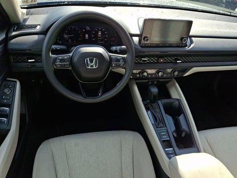 Used 2025 Honda Accord SE image 12