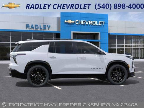 New 2026 Chevrolet Traverse RS image 5