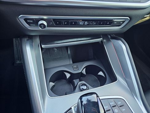 Used 2021 BMW X6 xDrive40i w/ M Sport Package image 22