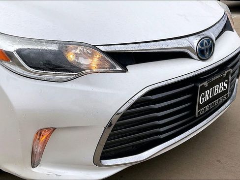 Used 2018 Toyota Avalon XLE Premium image 37