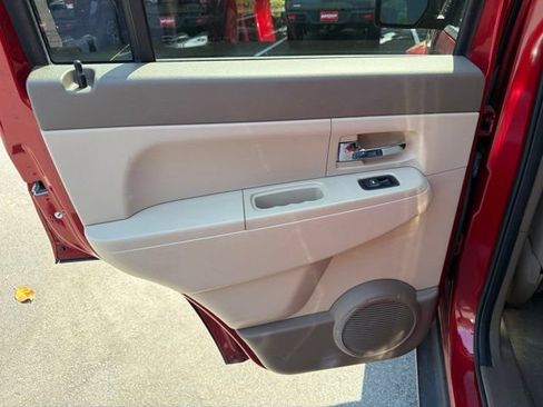 Used 2009 Jeep Liberty Sport w/ Popular Equipment Group RWD image 16