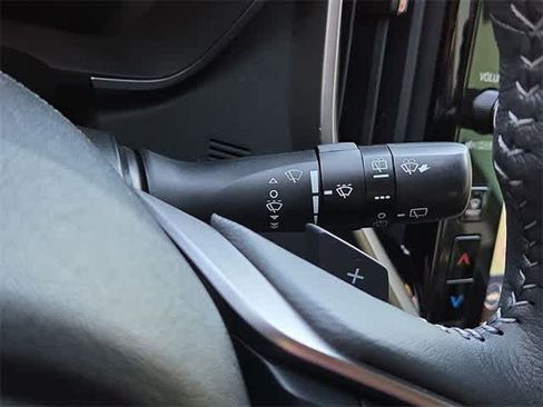 Used 2023 Subaru Ascent Limited w/ Technology Package image 27