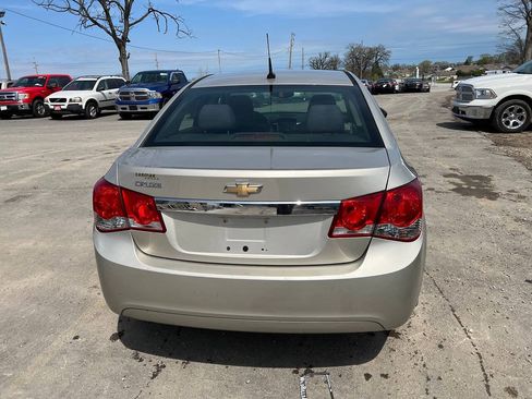 Used 2013 Chevrolet Cruze LS FWD image 16