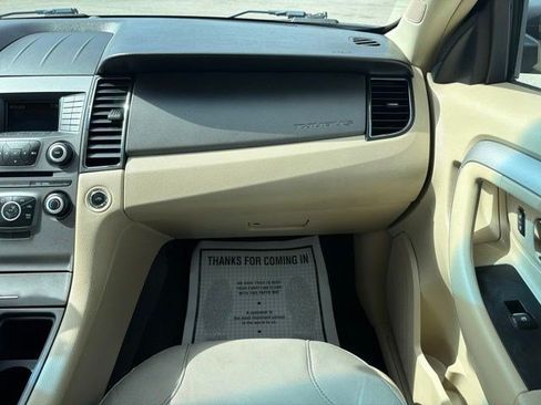 Used 2018 Ford Taurus SE FWD image 21