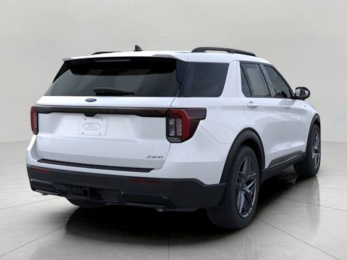 New 2026 Ford Explorer ST-Line image 8