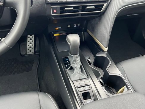 Used 2026 Toyota Camry SE w/ Convenience Package image 21