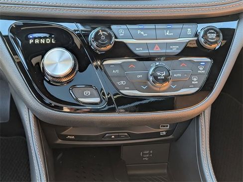 New 2026 Chrysler Pacifica Pinnacle image 22