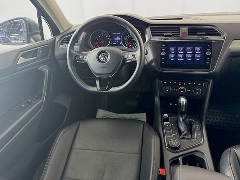 Used 2021 Volkswagen Tiguan SE image 26
