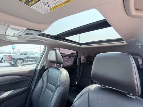 Used 2021 Nissan Rogue SL w/ Premium Package AWD/4WD image 11