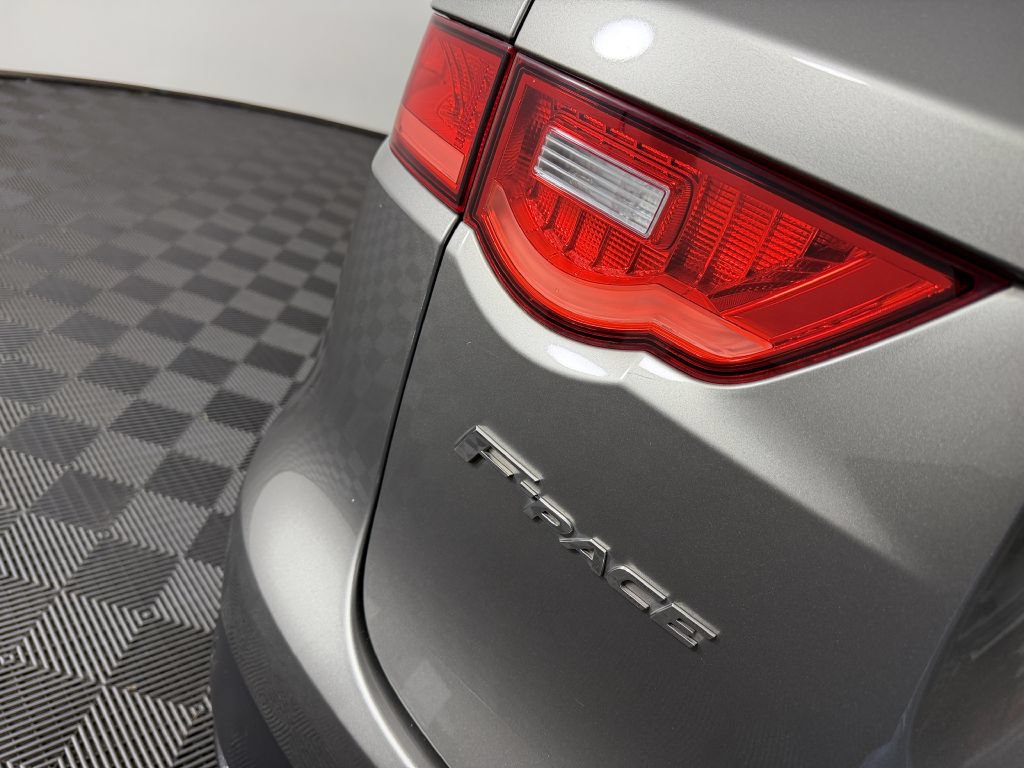 Used 2019 Jaguar F-PACE Portfolio AWD/4WD image 37