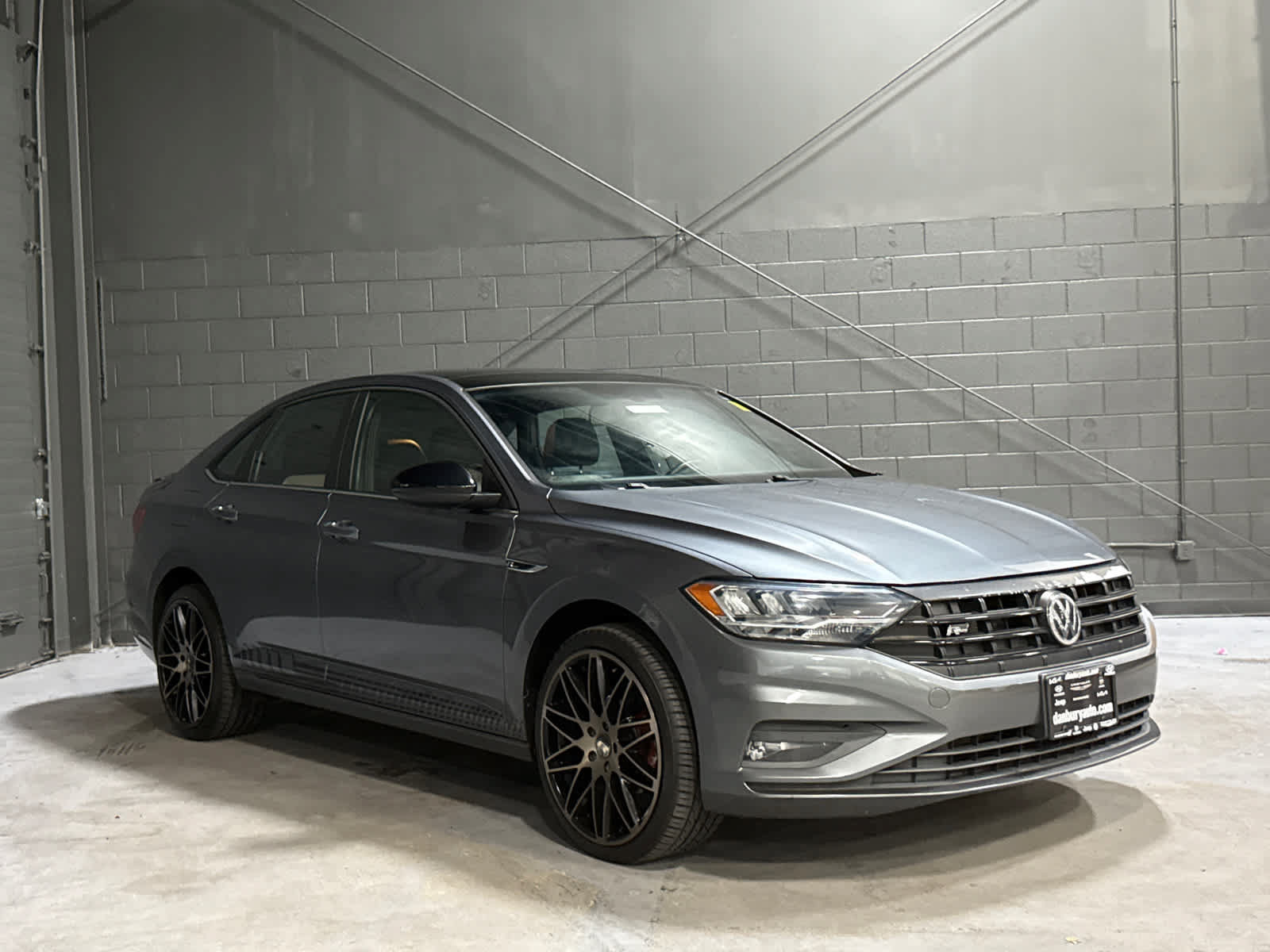 Used 2019 Volkswagen Jetta R-Line FWD image 1