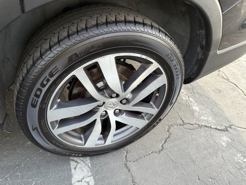 Used 2018 Honda Pilot Touring image 10